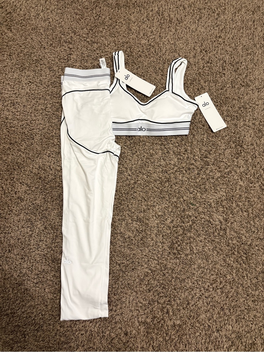 ALO Yoga White Sports Bra & Legging Set with Black Trim